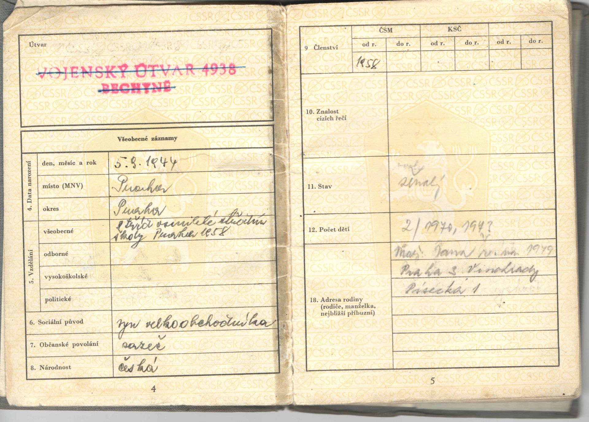 záznam ve vojenské knížce Milana Šmída- syn velkoobchodníka